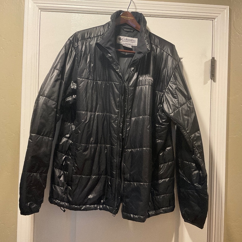 Columbia nylon puffer jacket , men’s